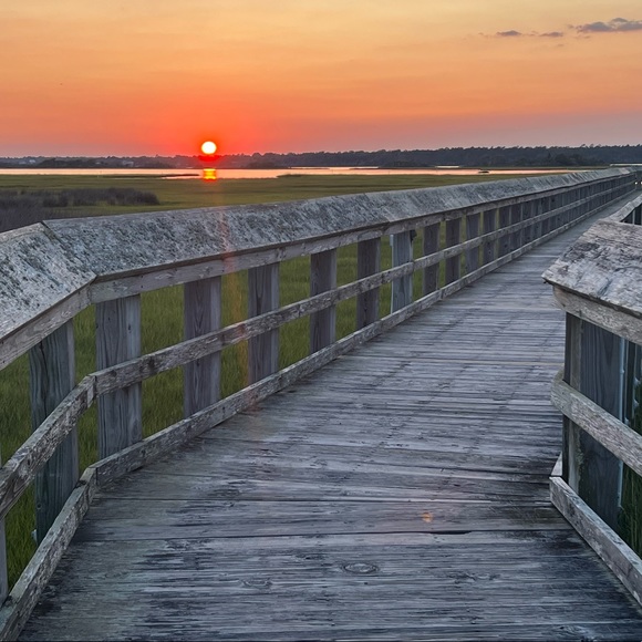 Meet your Posher - Picture 3 of 4